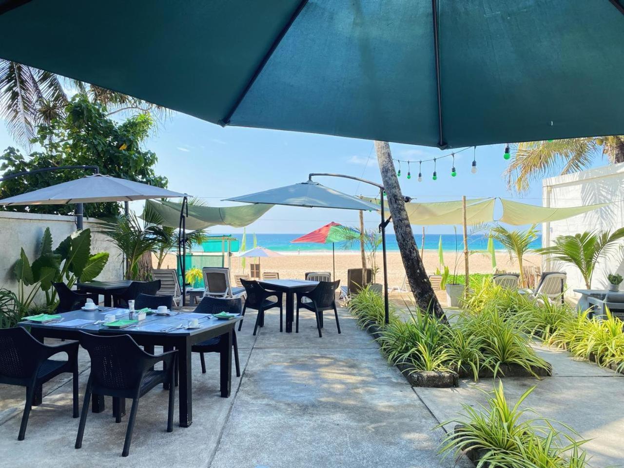 Josan Villa With A Glorious Beach And Sea View Habaraduwa Central Exterior foto